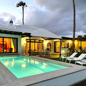 Vista Del Mar - Oceanfront Luxury With Private Pool Villa Costa Teguise